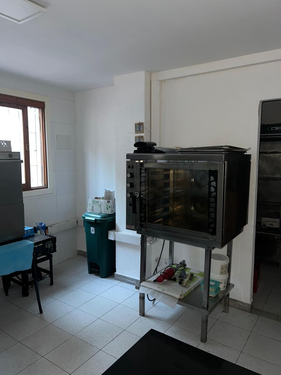 Kommersiell til salgs i Teulada med garasje - € 60 000 (Ref: 9390043)