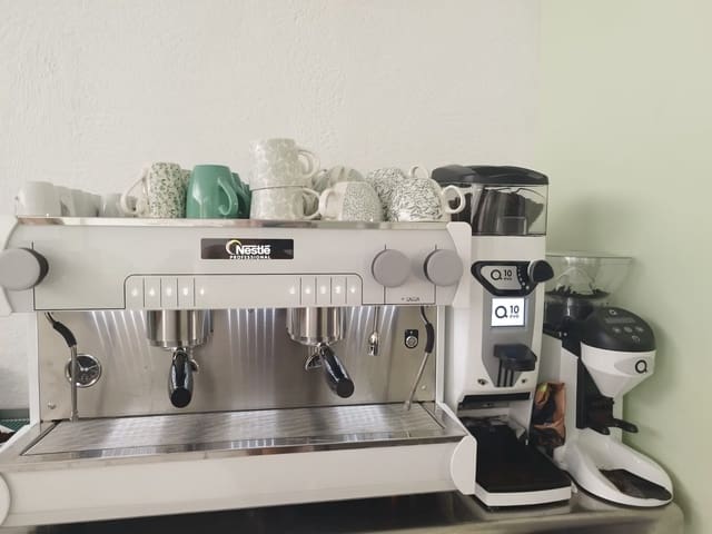 Commercial for sale in Teulada Pueblo, Teulada-Moraira with garage - € 60,000 (Ref: 9390043)