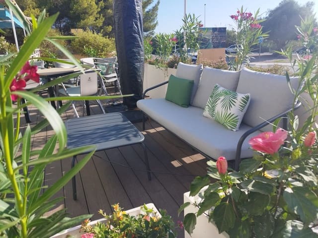 Commercial for sale in Teulada Pueblo, Teulada-Moraira with garage - € 60,000 (Ref: 9390043)