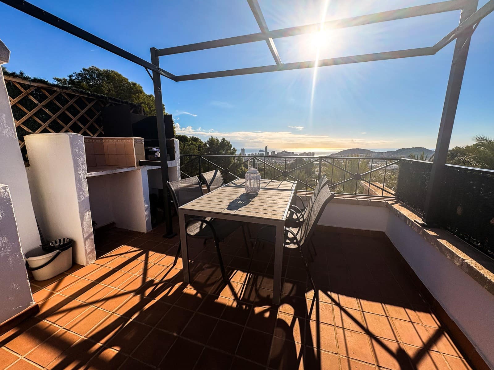 2 soveværelse Rækkehus til salg i Finestrat med swimmingpool - € 367.000 (Ref: 9439029)