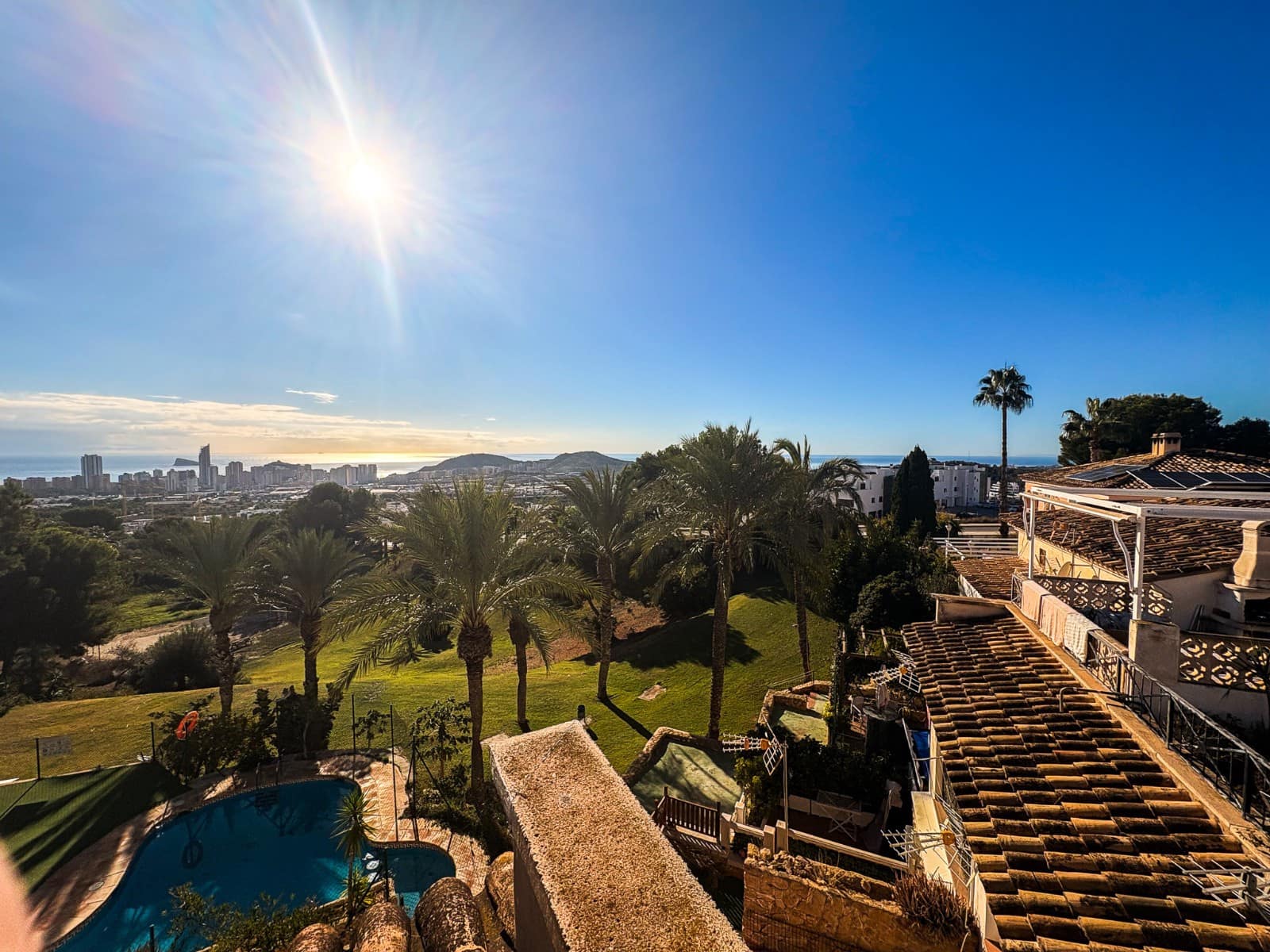 2 soveværelse Rækkehus til salg i Finestrat med swimmingpool - € 367.000 (Ref: 9439029)