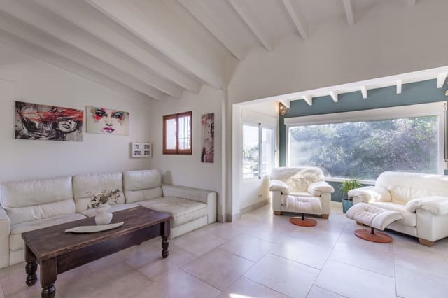 3 soverom Villa til salgs i Moraira, Teulada-Moraira med svømmebasseng garasje - € 565 000 (Ref: 9547762)