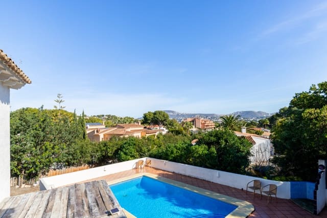 3 soverom Villa til salgs i Moraira, Teulada-Moraira med svømmebasseng garasje - € 565 000 (Ref: 9547762)