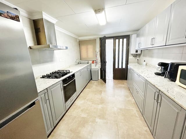 5 soveværelse Villa til salg i Pedreguer med swimmingpool - € 345.000 (Ref: 9547770)