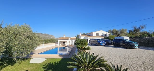 4 soveværelse Finca/Landehus til salg i Benissa med swimmingpool garage - € 639.000 (Ref: 9598500)
