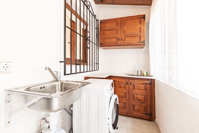 2 makuuhuone Bungalow myytävänä paikassa Benissa mukana 
autotalli - 279 000 € (Ref: 9598504)