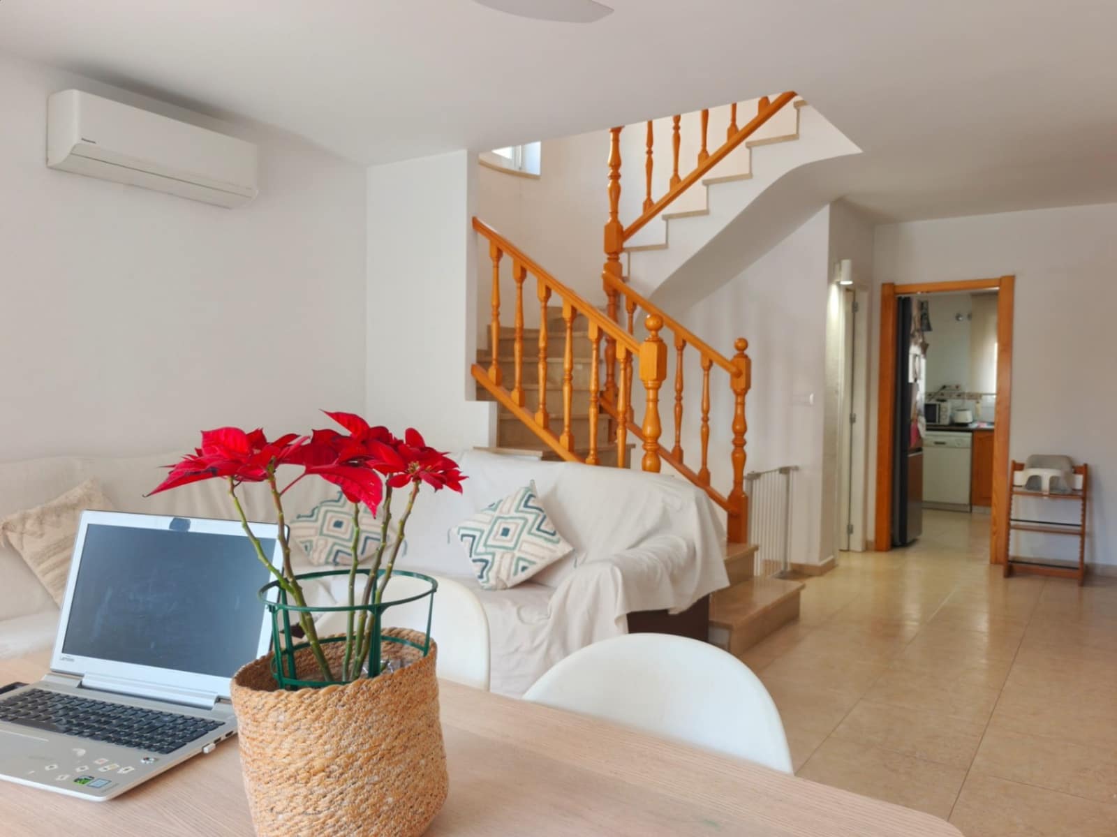 5 bedroom Villa for sale in Oliva with garage - € 318,000 (Ref: 9598505)