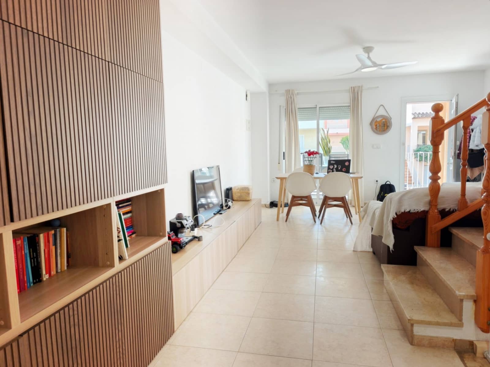 5 bedroom Villa for sale in Oliva with garage - € 318,000 (Ref: 9598505)