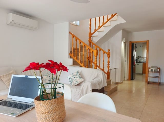 5 makuuhuone Huvila myytävänä paikassa Oliva Playa, Oliva mukana 
autotalli - 318 000 € (Ref: 9598505)