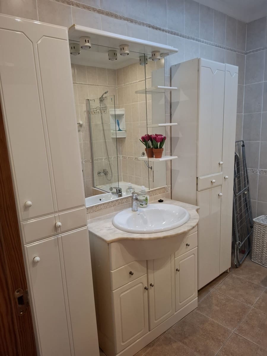 Apartamento de 2 habitaciones en Benissa en alquiler con piscina garaje - 1.200 € (Ref: 9610244)