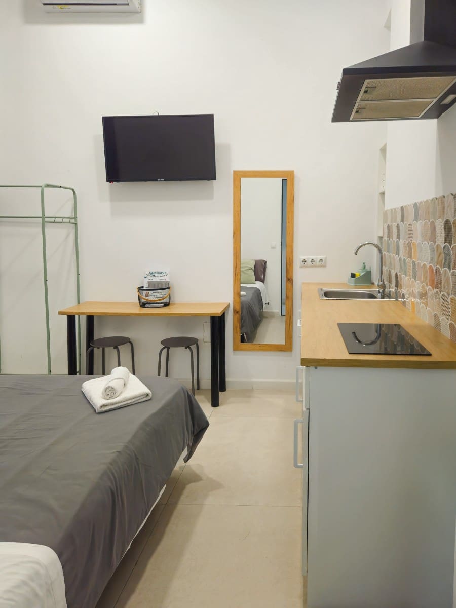 7 bedroom Apartment for sale in Alicante / Alacant city - € 629,000 (Ref: 9610754)