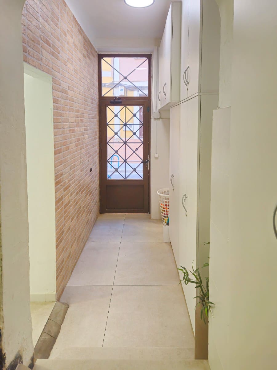 7 bedroom Apartment for sale in Alicante / Alacant city - € 629,000 (Ref: 9610754)