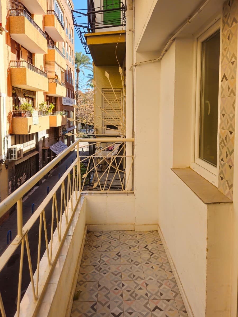 7 bedroom Apartment for sale in Alicante / Alacant city - € 629,000 (Ref: 9610754)