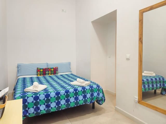 7 bedroom Apartment for sale in Barrio del Centro, Alicante / Alacant city - € 629,000 (Ref: 9610754)