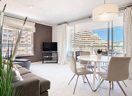 Apartamento de 2 habitaciones en Calpe / Calp en alquiler con piscina garaje - 1.600 € (Ref: 9627273)