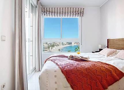 Apartamento de 2 habitaciones en Puerto, Calpe / Calp en alquiler con piscina garaje - 1.600 € (Ref: 9627273)