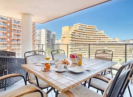 Apartamento de 2 habitaciones en Calpe / Calp en alquiler con piscina garaje - 1.600 € (Ref: 9627273)
