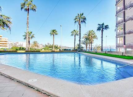 Apartamento de 2 habitaciones en Calpe / Calp en alquiler con piscina garaje - 1.600 € (Ref: 9627273)