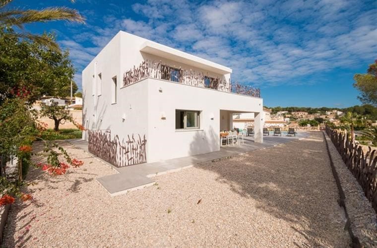 4 bedroom Finca/Country House for rent in Benissa with pool garage - € 2,700 (Ref: 9627274)