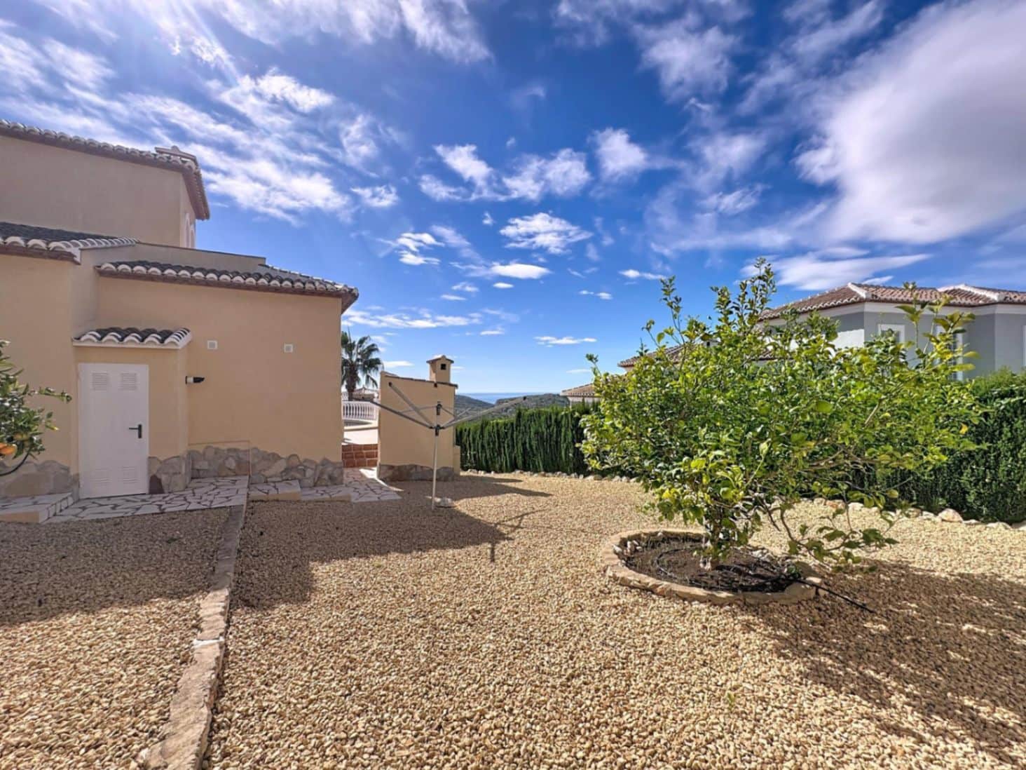 2 sypialnia Willa na sprzedaż w Benitachell / Benitatxell z basenem garażem - 585 000 € (Ref: 9673700)