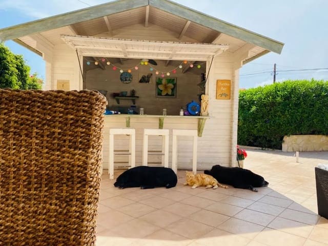 3 bedroom Villa for sale in Pueblo, Calpe / Calp with pool garage - € 590,000 (Ref: 9700320)