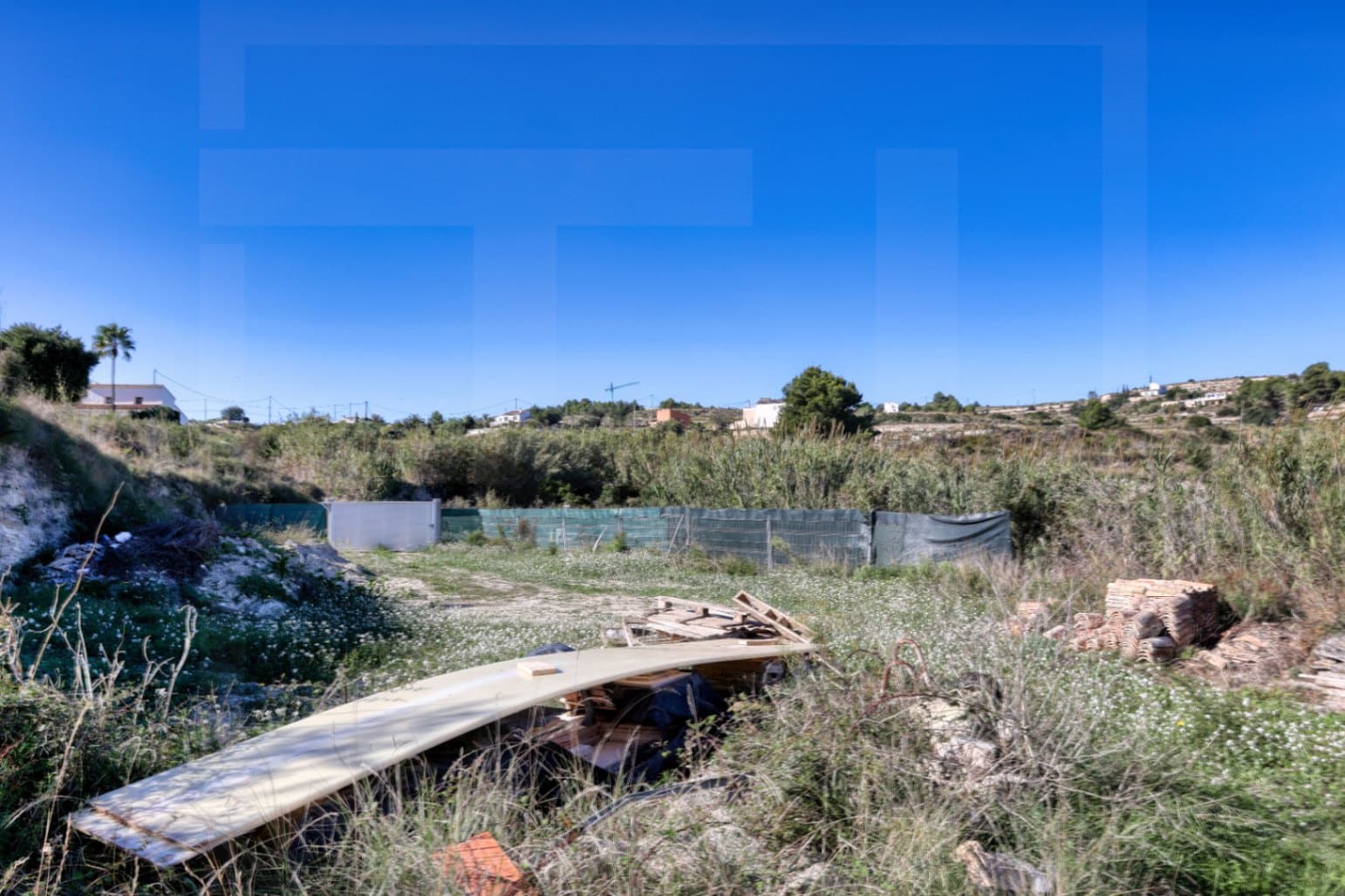 3 bedroom Finca/Country House for sale in Moraira - € 160,000 (Ref: 9735050)