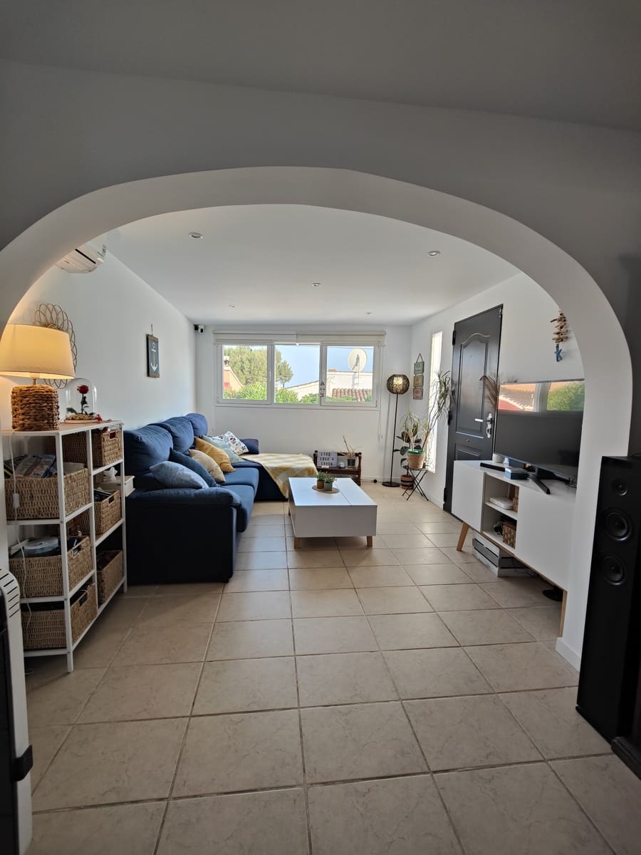 2 sypialnia Willa na sprzedaż w Teulada z garażem - 375 000 € (Ref: 9789995)