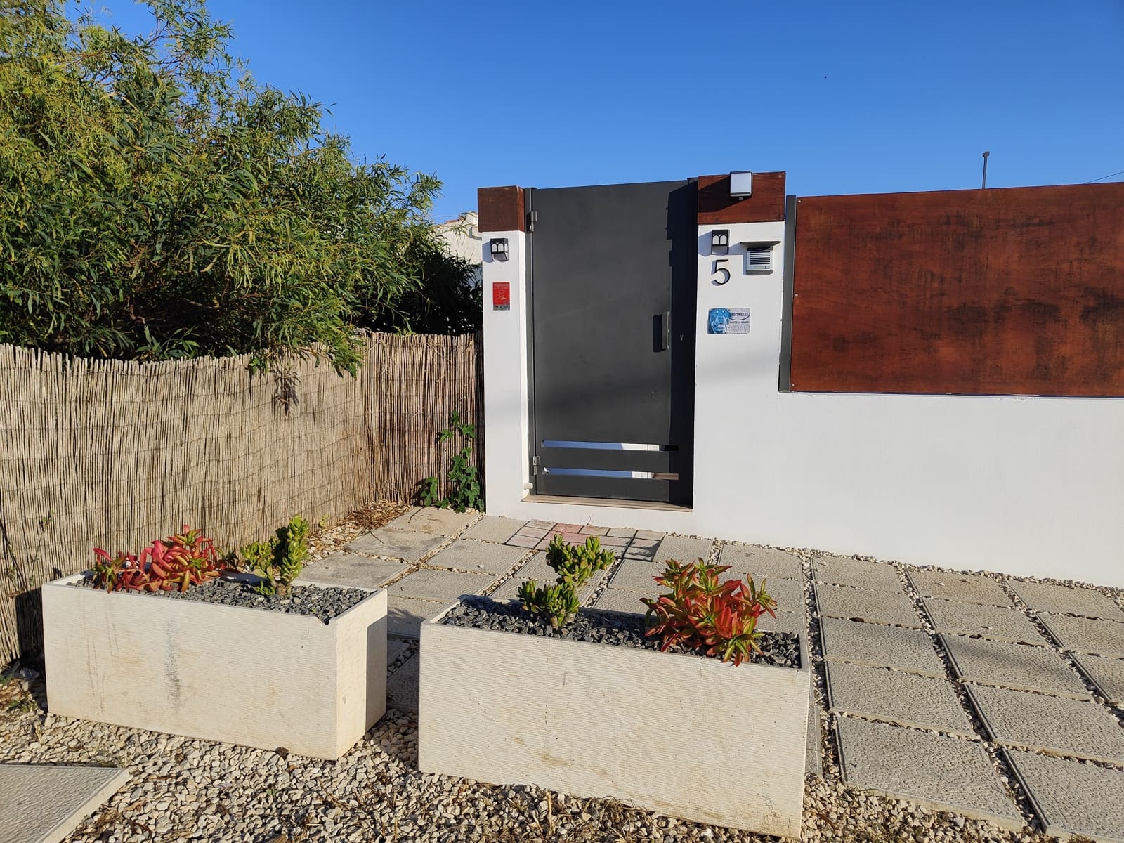 2 sypialnia Willa na sprzedaż w Teulada z garażem - 375 000 € (Ref: 9789995)