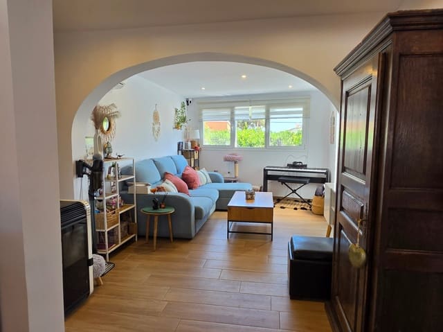 2 Zimmer Villa zu verkaufen in Teulada Pueblo, Teulada-Moraira mit Garage - 375.000 € (Ref: 9789995)