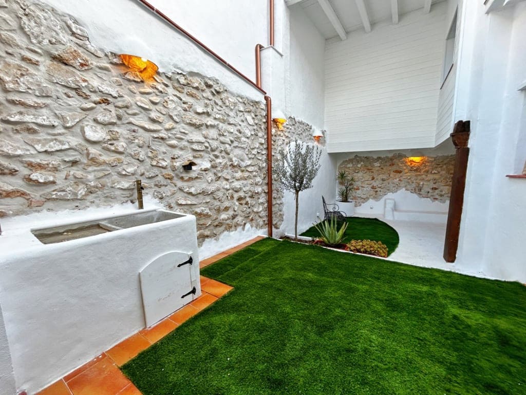 4 bedroom Townhouse for sale in Ondara - € 348,000 (Ref: 9816878)