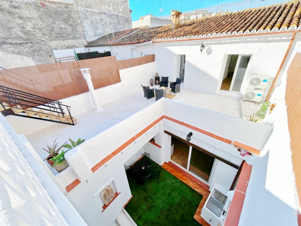 4 bedroom Townhouse for sale in Ondara - € 348,000 (Ref: 9816878)
