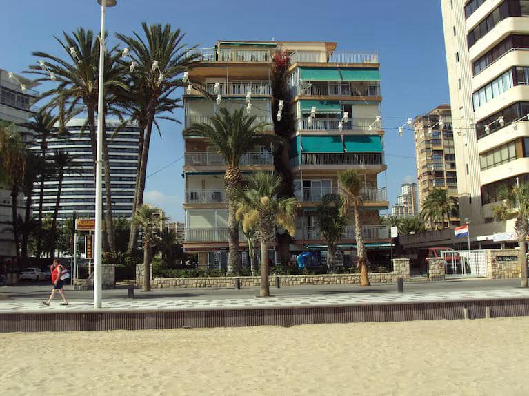 3 makuuhuone Asunto myytävänä paikassa Benidorm - 490 000 € (Ref: 9816900)