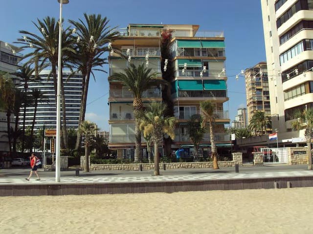 3 makuuhuone Asunto myytävänä paikassa Benidorm - 490 000 € (Ref: 9816900)