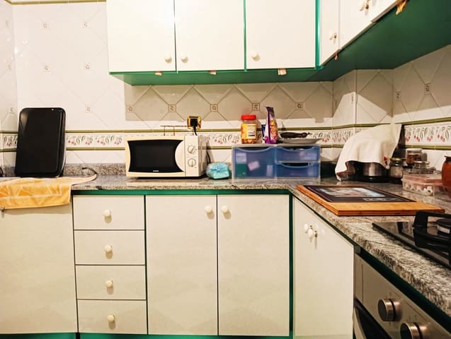 7 soveværelse Byhus til salg i Oliva med swimmingpool garage - € 285.000 (Ref: 9816904)