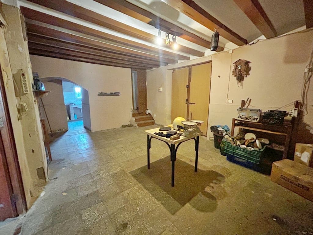 5 bedroom Villa for sale in Benissa - € 245,000 (Ref: 9816907)