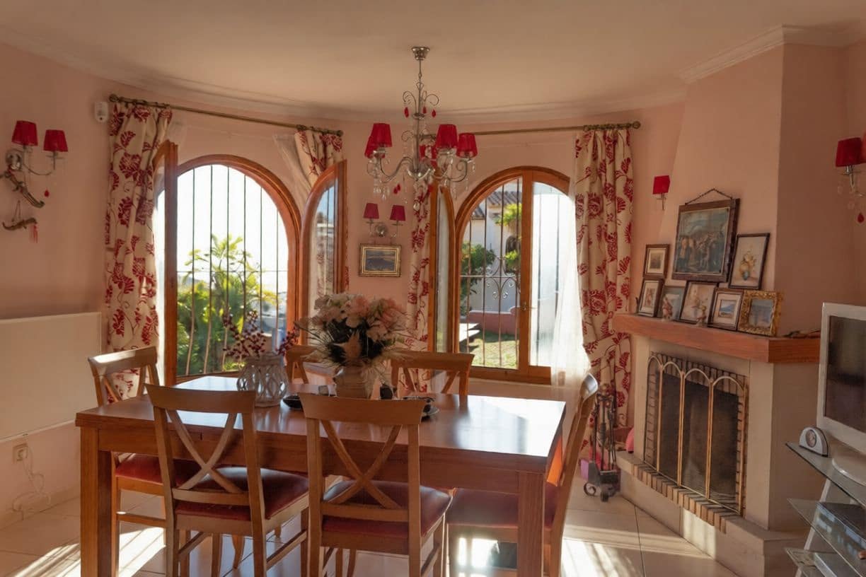 3 Zimmer Villa zu verkaufen in Benitachell / Benitatxell mit Pool Garage - 520.000 € (Ref: 9816909)