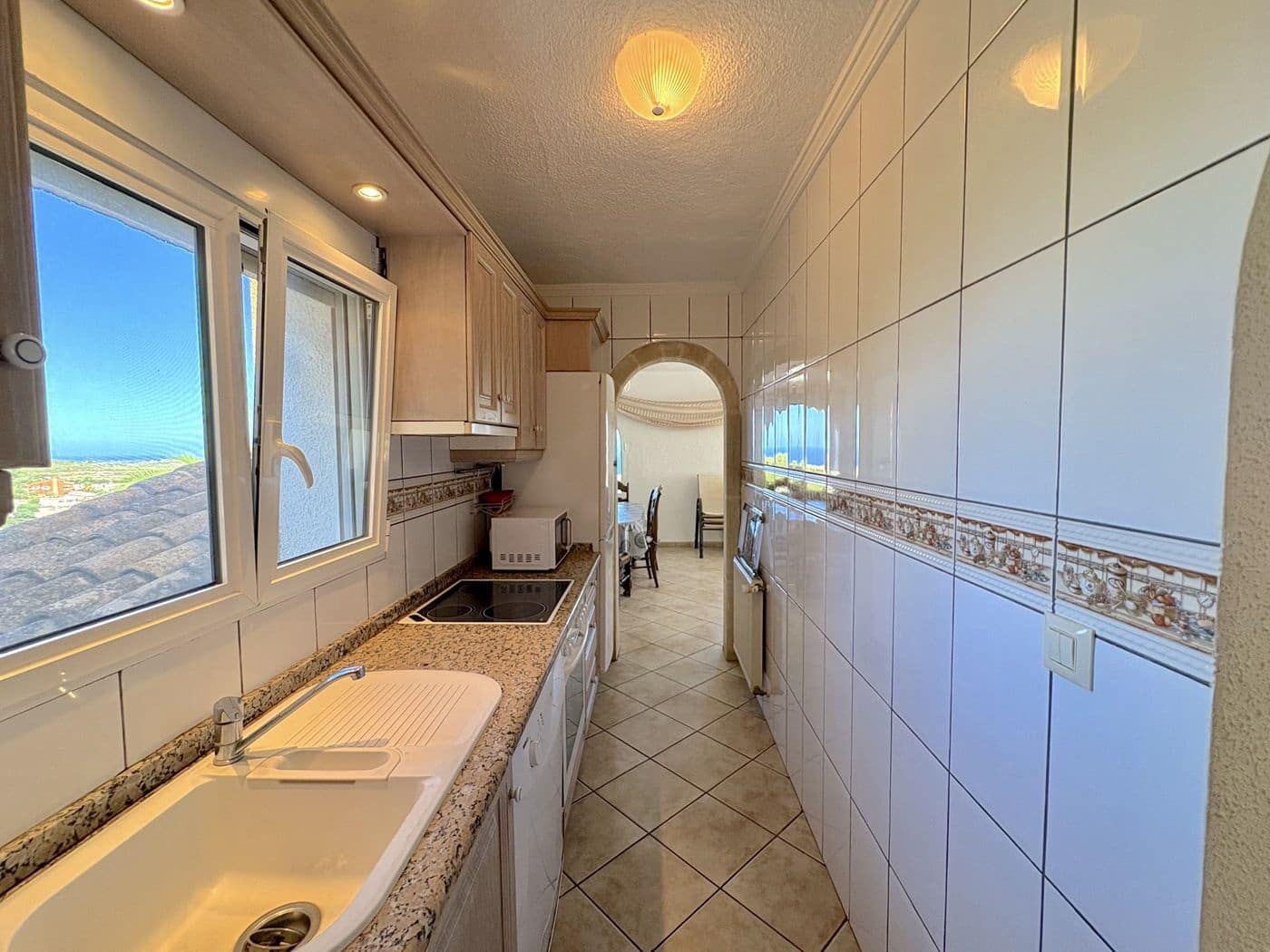 4 Zimmer Villa zu verkaufen in Benitachell / Benitatxell mit Pool Garage - 595.000 € (Ref: 9816910)