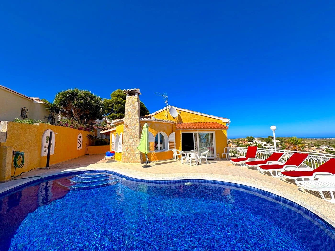 4 Zimmer Villa zu verkaufen in Benitachell / Benitatxell mit Pool Garage - 595.000 € (Ref: 9816910)