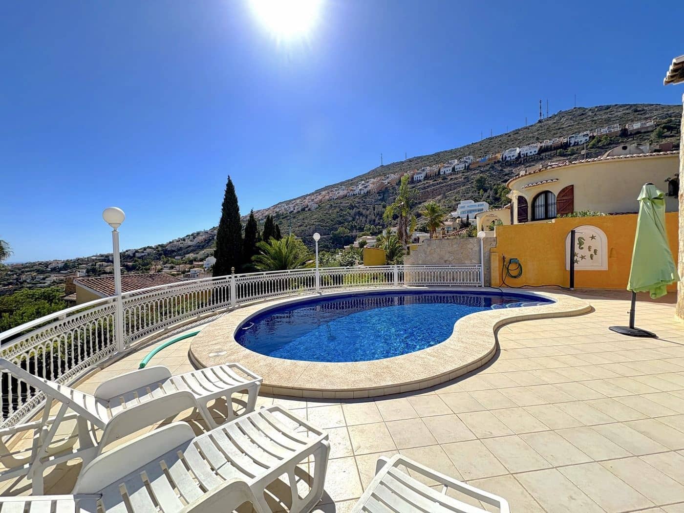 4 Zimmer Villa zu verkaufen in Benitachell / Benitatxell mit Pool Garage - 595.000 € (Ref: 9816910)