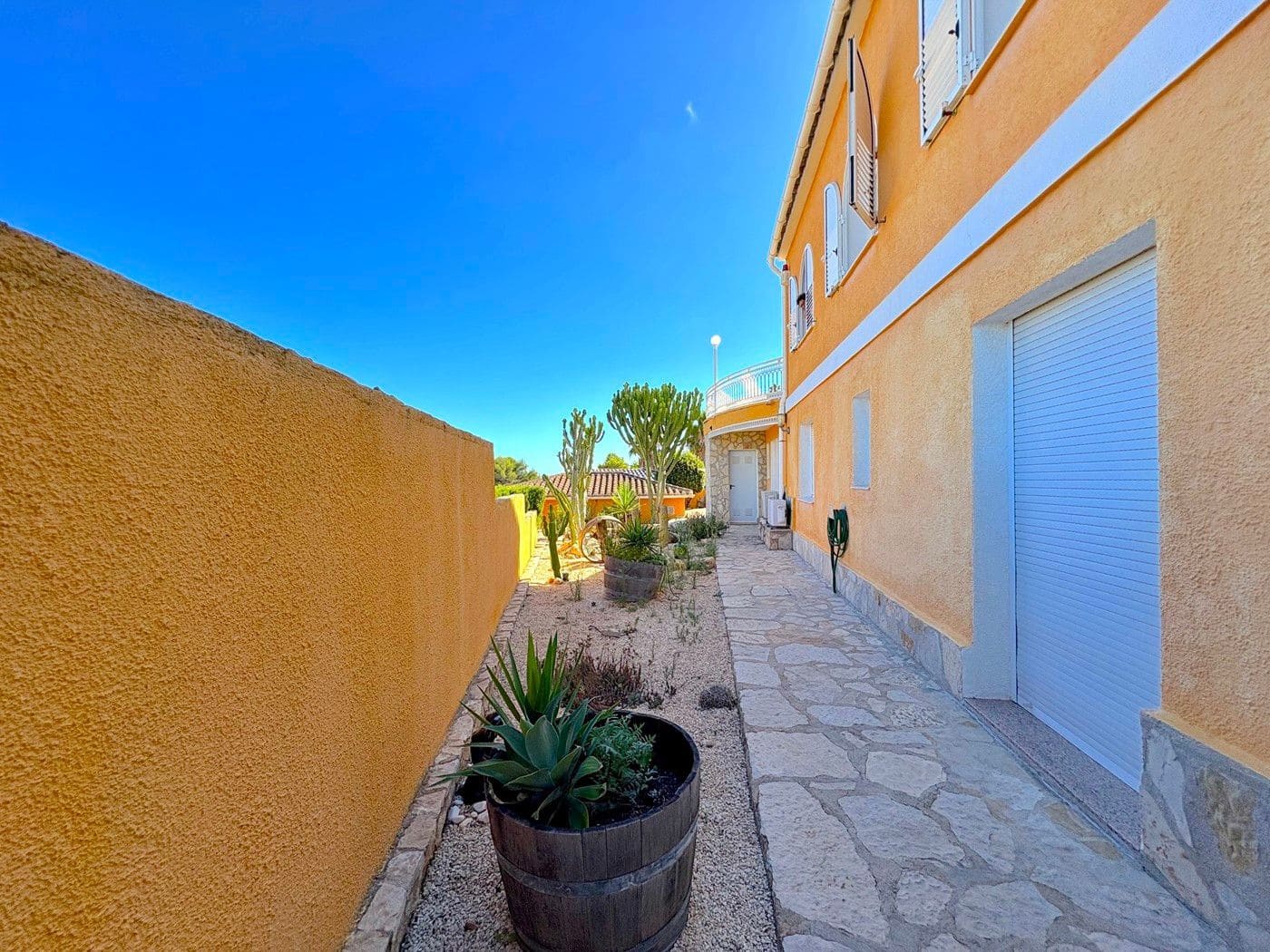 4 Zimmer Villa zu verkaufen in Benitachell / Benitatxell mit Pool Garage - 595.000 € (Ref: 9816910)