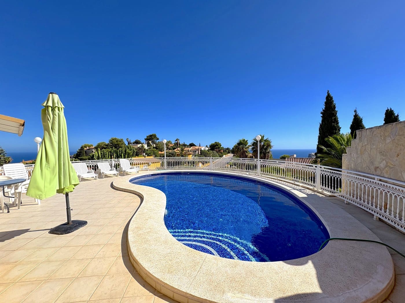 4 Zimmer Villa zu verkaufen in Benitachell / Benitatxell mit Pool Garage - 595.000 € (Ref: 9816910)
