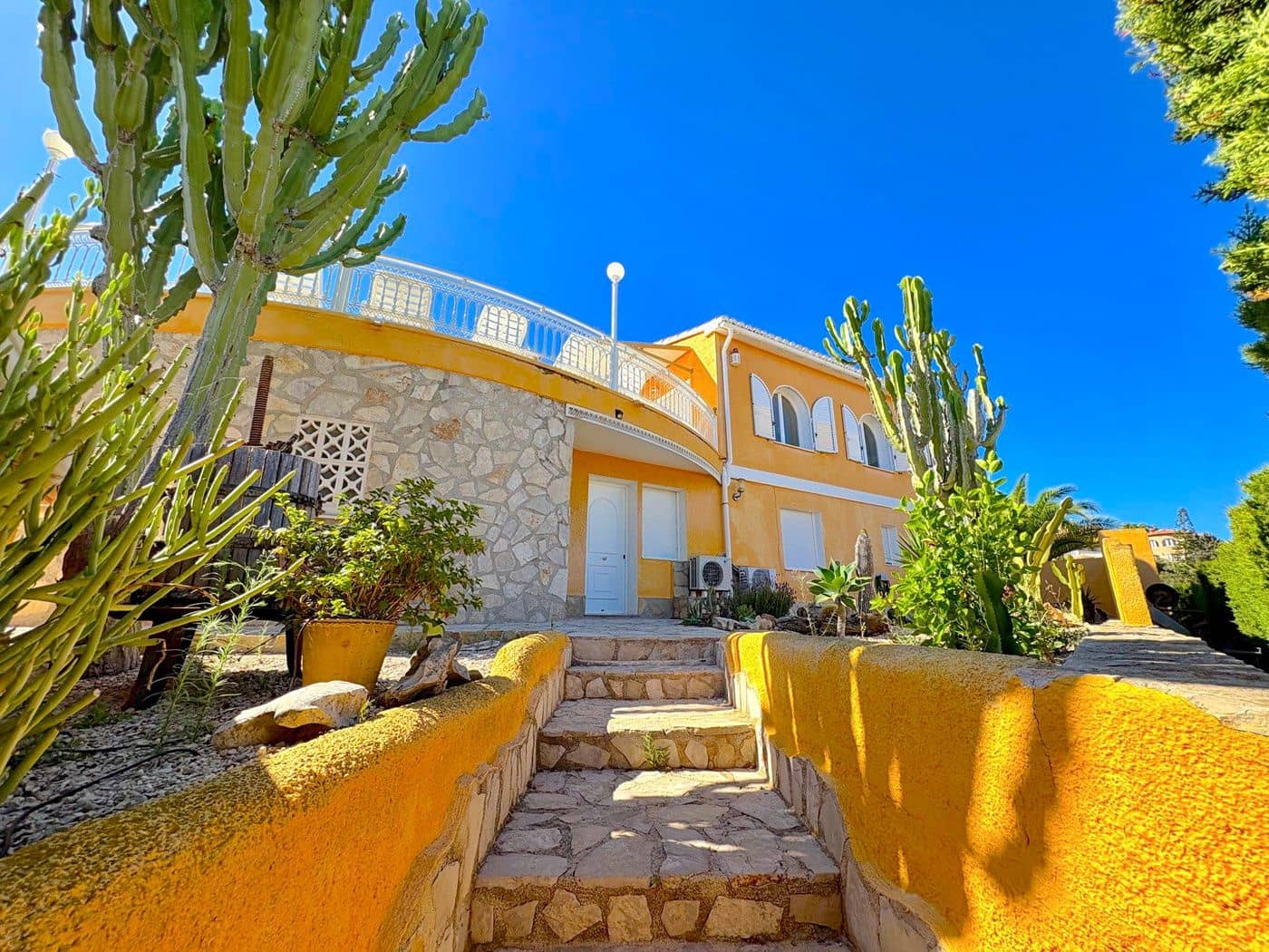 4 Zimmer Villa zu verkaufen in Benitachell / Benitatxell mit Pool Garage - 595.000 € (Ref: 9816910)