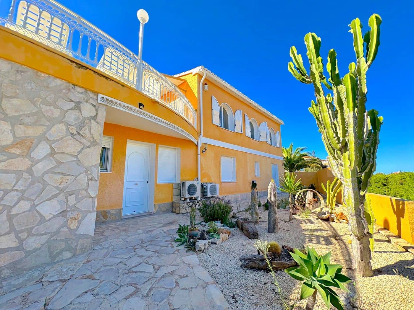 4 Zimmer Villa zu verkaufen in Benitachell / Benitatxell mit Pool Garage - 595.000 € (Ref: 9816910)