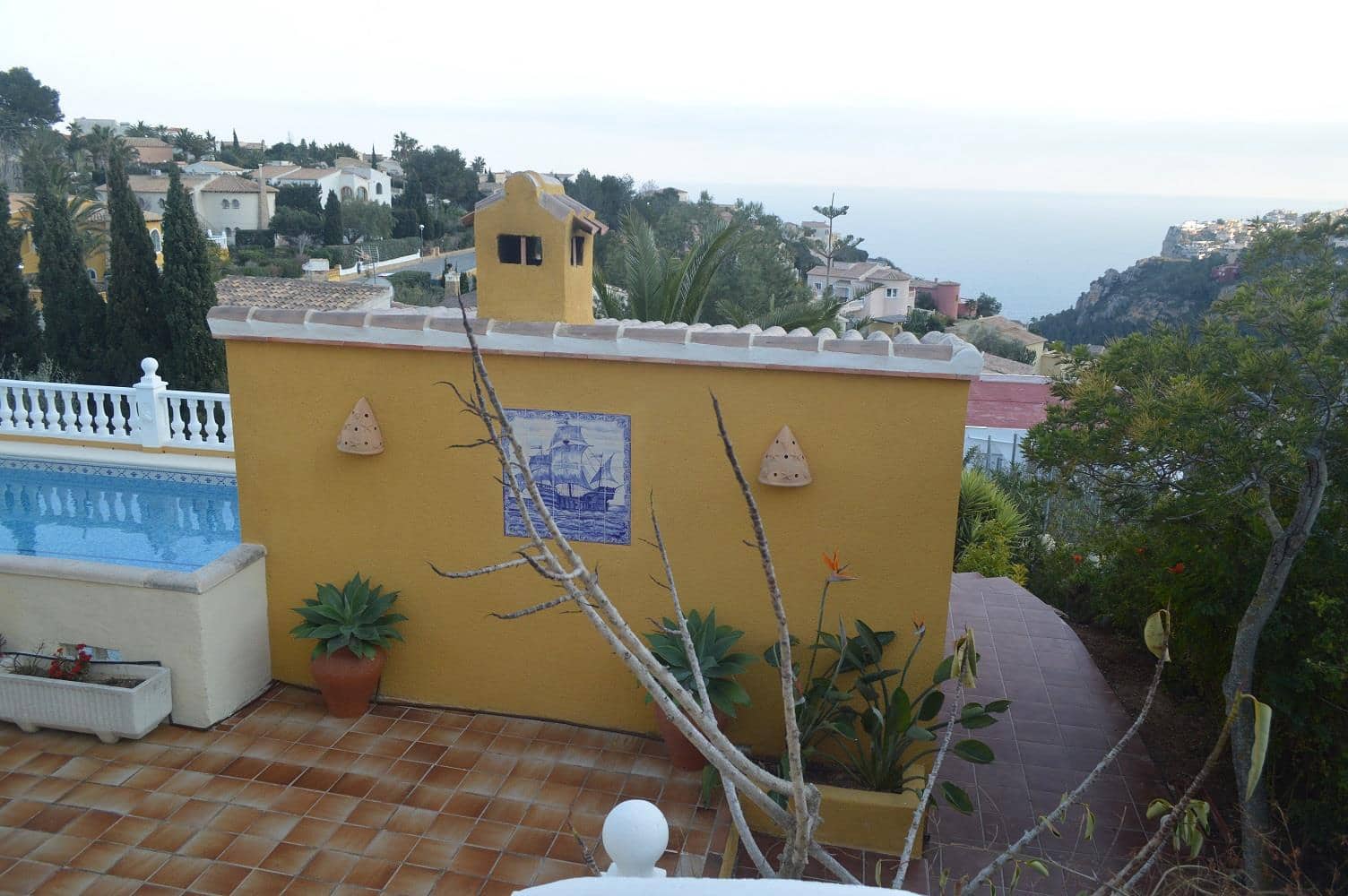4 bedroom Villa for sale in Benitachell / Benitatxell with pool garage - € 585,000 (Ref: 9816911)