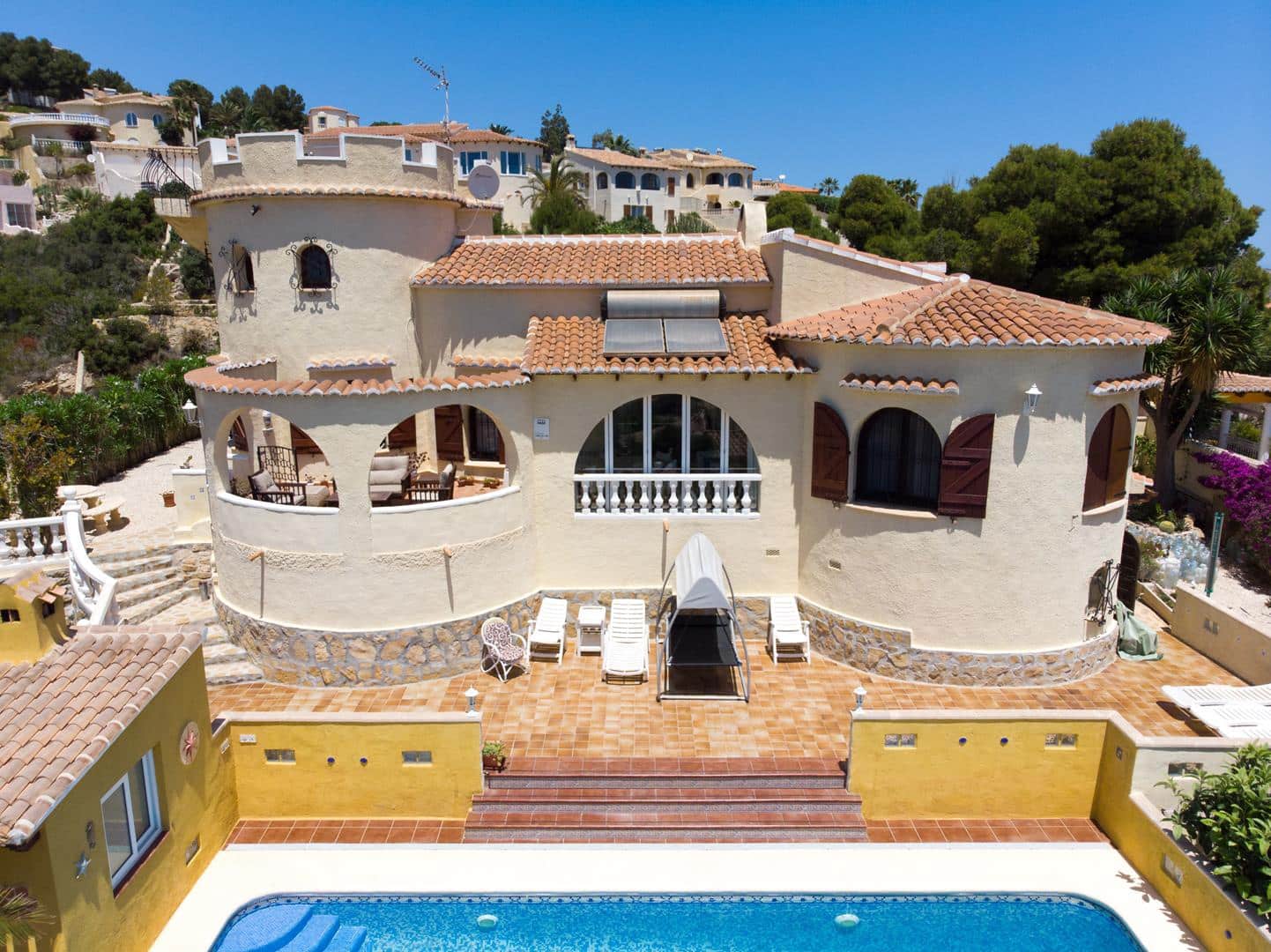 4 bedroom Villa for sale in Benitachell / Benitatxell with pool garage - € 585,000 (Ref: 9816911)