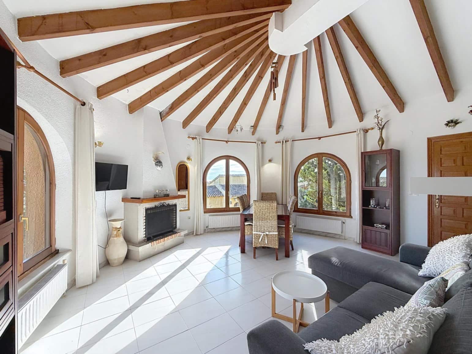 4 bedroom Villa for sale in Benitachell / Benitatxell with pool garage - € 619,000 (Ref: 9816914)