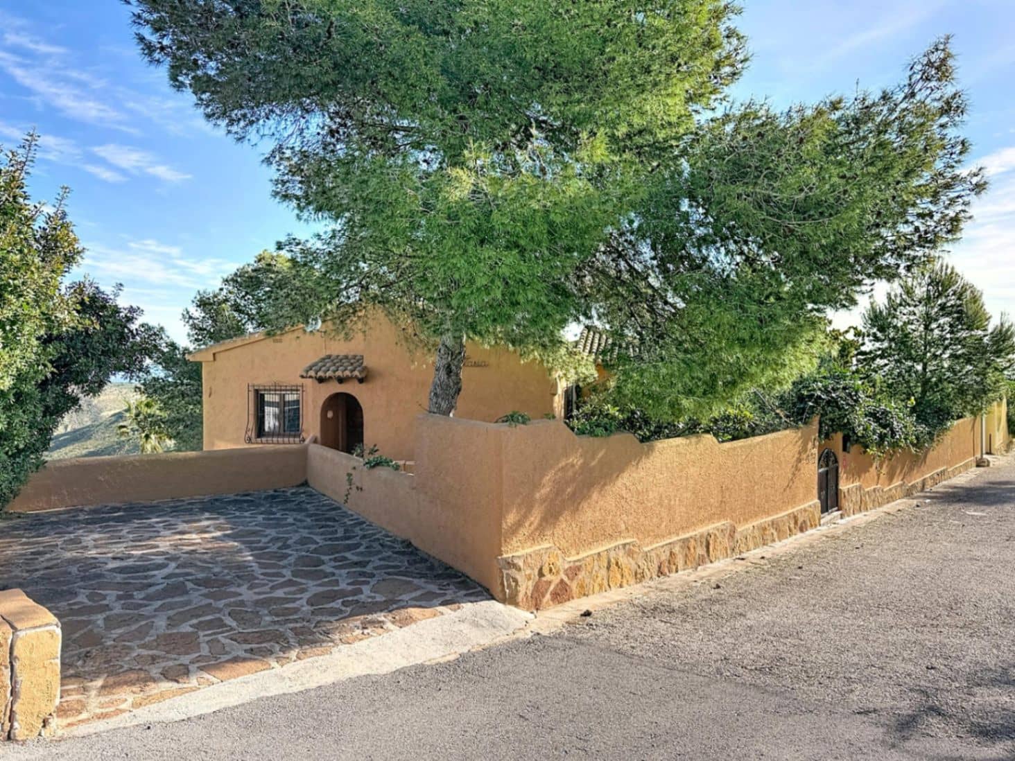 4 bedroom Villa for sale in Benitachell / Benitatxell with pool garage - € 619,000 (Ref: 9816914)