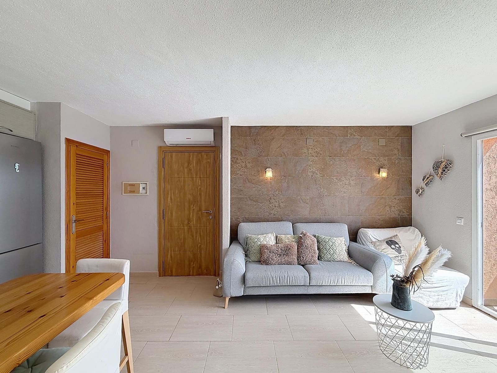 Apartamento de 2 habitaciones en Benitachell / Benitatxell en venta con piscina garaje - 239.000 € (Ref: 9816915)
