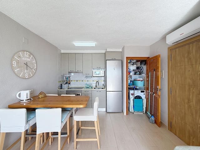 Apartamento de 2 habitaciones en Benitachell / Benitatxell en venta con piscina garaje - 239.000 € (Ref: 9816915)