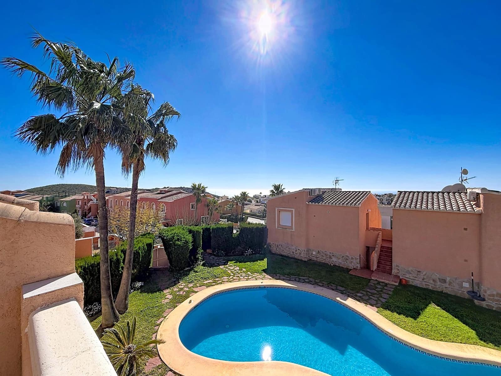 Apartamento de 2 habitaciones en Benitachell / Benitatxell en venta con piscina garaje - 239.000 € (Ref: 9816915)